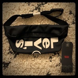 Levi’s fanny pack